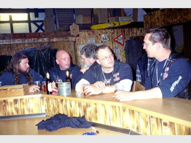 jahreramblingwheelsmc30.jpg