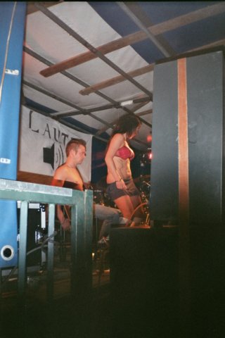 imm009_11.jpg